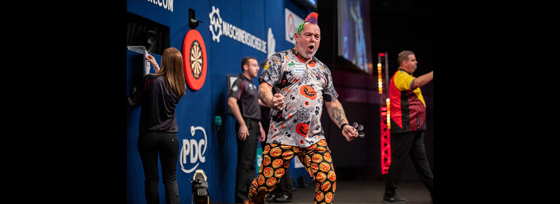 WRIGHT'S WONDERFUL COMEBACK SETS UP SMITH SHOWDOWN IN DORTMUND